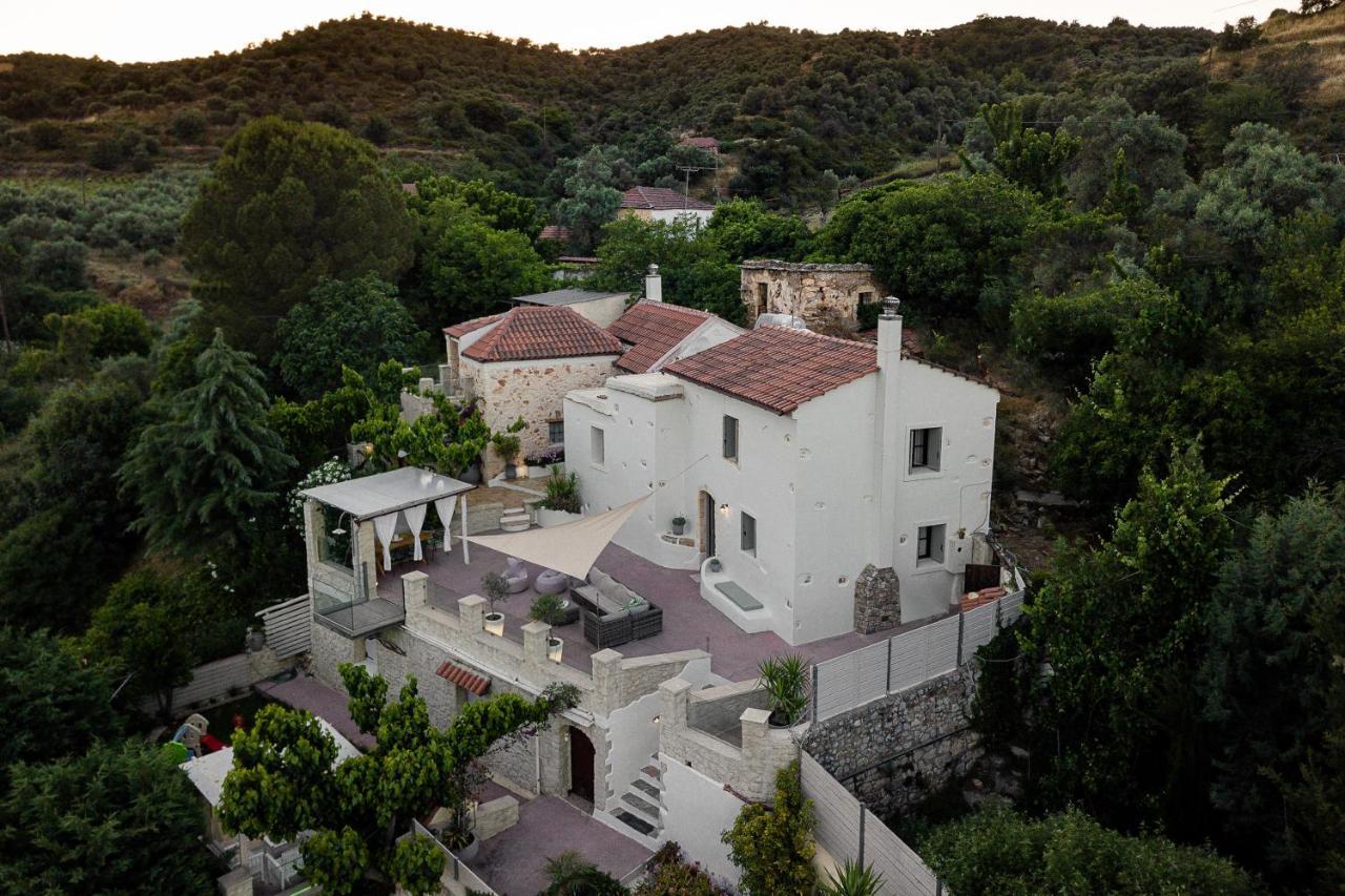 Verekinthos Villas - Pool, Hot Tub, Bbq, Kids Playground, Stunning Mountain Views Yerolákkos Eksteriør billede